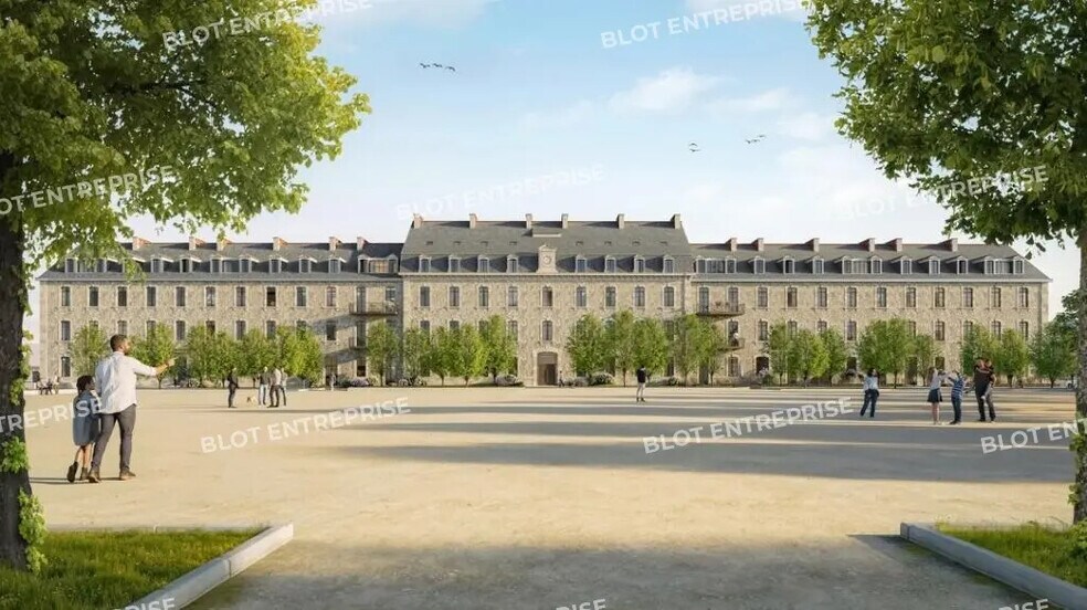 Bureau dans Dinan à vendre - Photo de l’immeuble – Image 1 sur 12