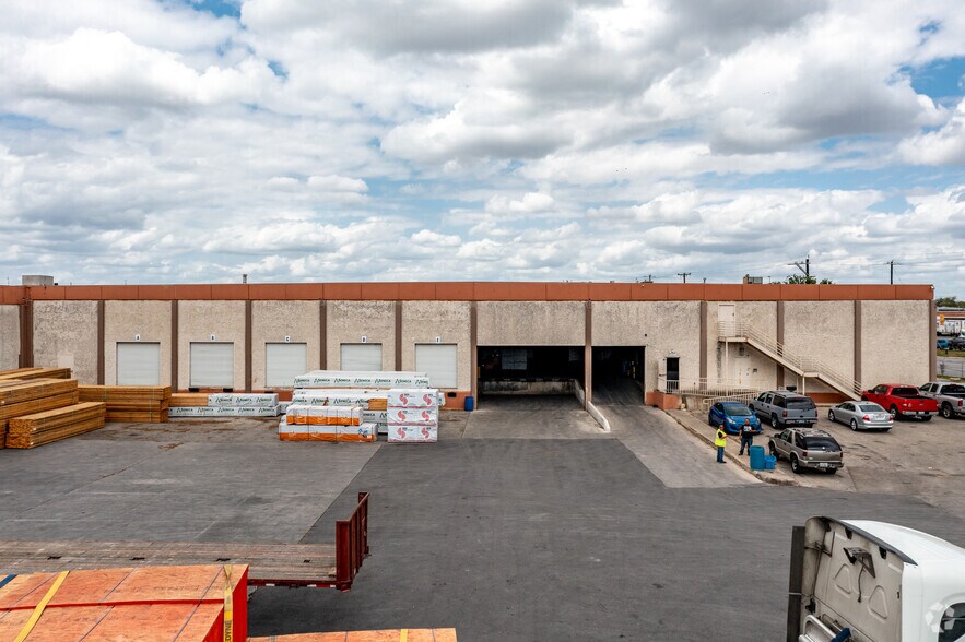 827 Frost Bank Center Pky, San Antonio, TX à louer - Photo principale – Image 1 sur 3