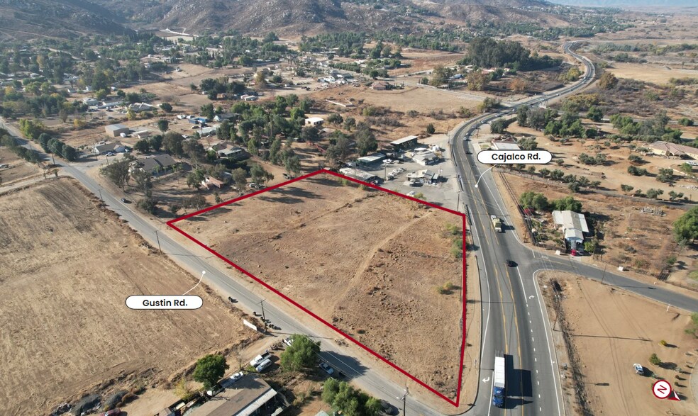 Cajalco Rd, Perris, CA à louer - Photo de l’immeuble – Image 2 sur 4