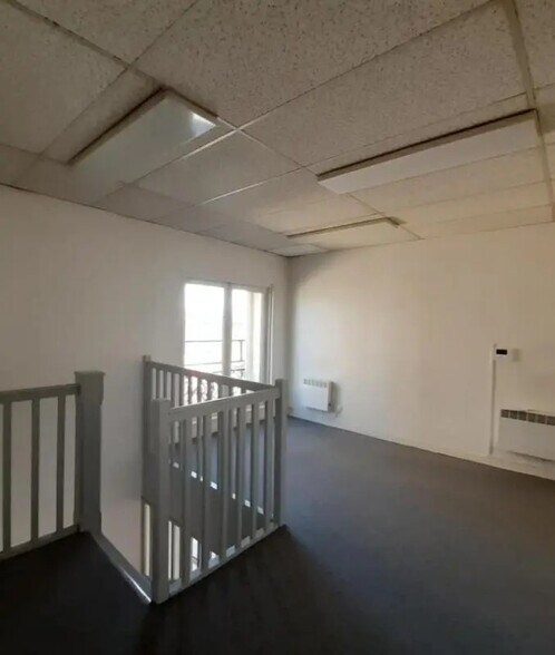 Bureau dans Amiens à louer - Photo de l’immeuble – Image 2 sur 4
