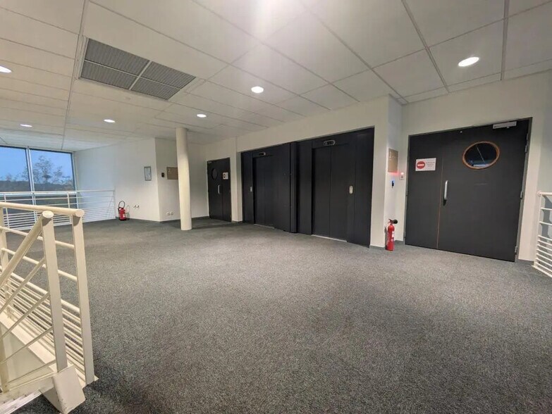 Bureau dans Hérouville-Saint-Clair à louer - Photo de l’immeuble – Image 2 sur 7