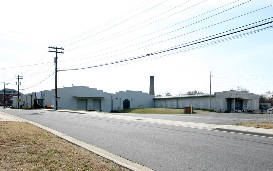 217-221 Depot St, Davidson, NC à louer - Photo de l’immeuble – Image 2 sur 5
