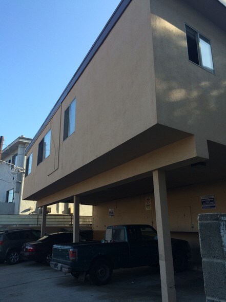 1820 S Bundy Dr, Los Angeles, CA à vendre - Photo de l’immeuble – Image 3 sur 4