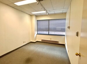 124 Merton St, Toronto, ON à louer Photo intérieure– Image 2 sur 6