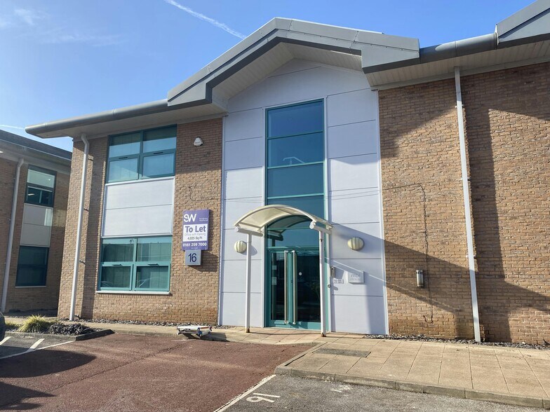 16 Edward Ct, Altrincham à louer - Photo de l’immeuble – Image 1 sur 21