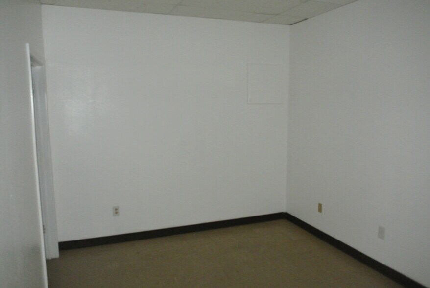 2301 E Central Texas Expressway, Killeen, TX à louer - Photo intérieure – Image 3 sur 22