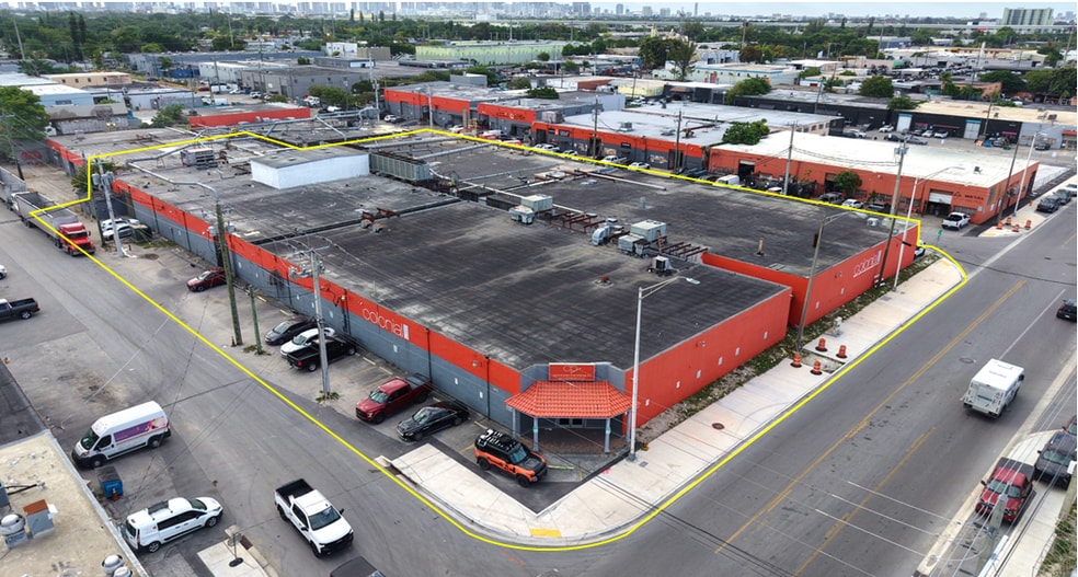 60,000 SF Industrial Portfolio portefeuille de 5 biens à vendre sur LoopNet.fr - Photo de l’immeuble – Image 2 sur 8