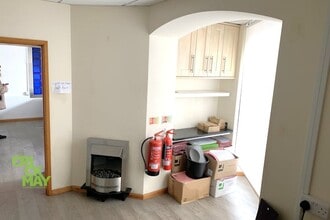 35 South Rd, Brighton à louer Photo intérieure– Image 2 sur 2