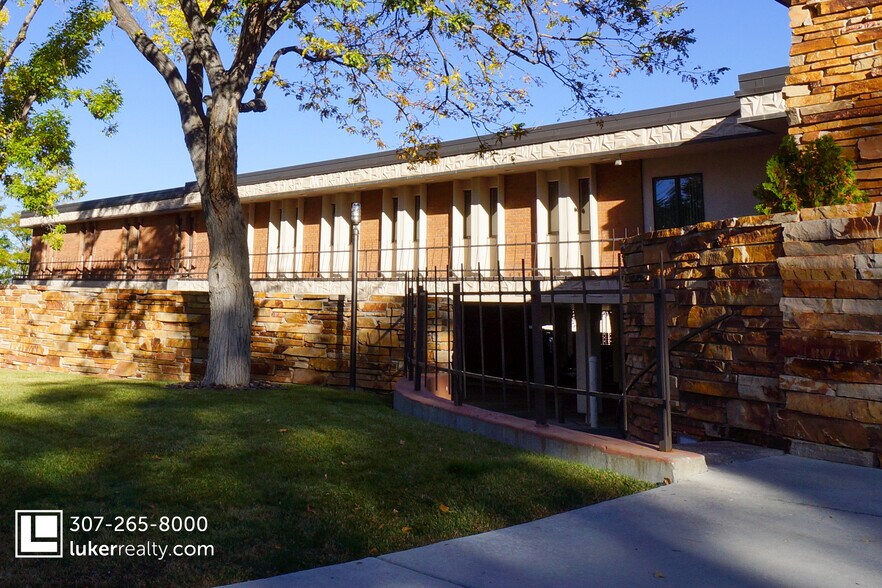 940 E 3rd St, Casper, WY à vendre - Photo de l’immeuble – Image 2 sur 48