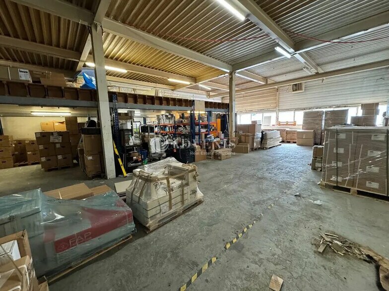 Local d’activités dans Noisy-le-Grand à louer - Photo de l’immeuble – Image 1 sur 6