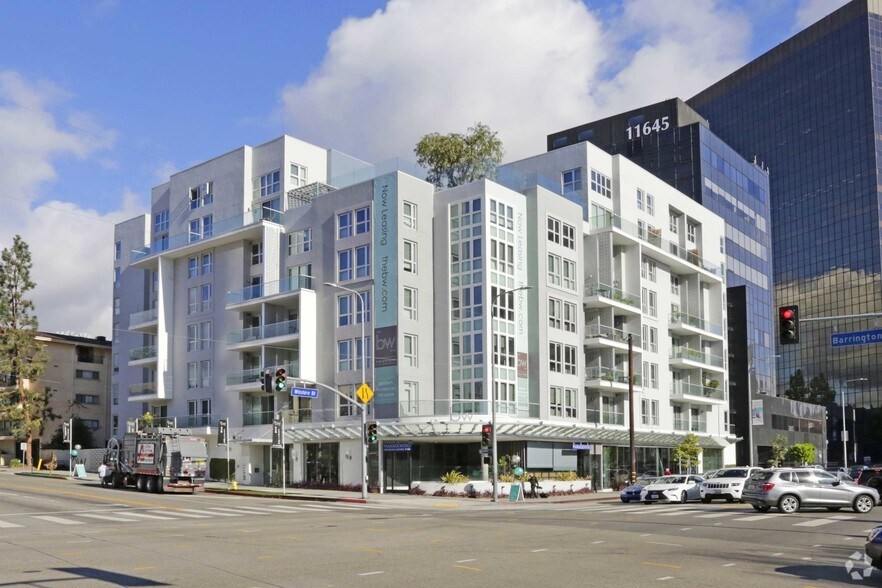 1168 S Barrington Ave, Los Angeles, CA à louer - Photo principale – Image 1 sur 12