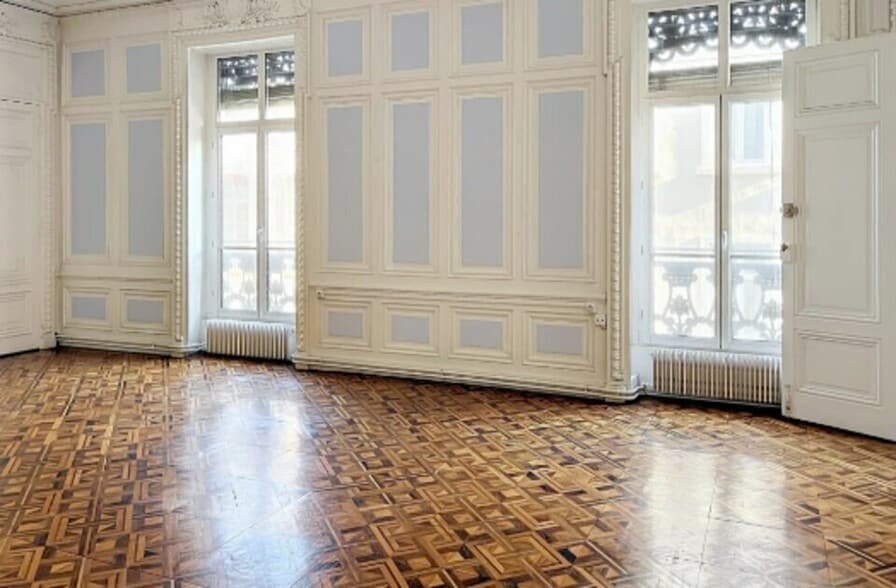 Immeuble residentiel dans Lyon à vendre - Photo intérieure – Image 2 sur 8