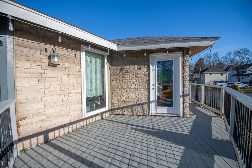 411 W Canal St, Malvern, OH à vendre - Photo de l’immeuble – Image 3 sur 32