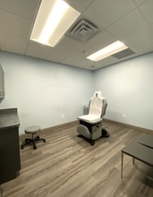 788 S Watters Rd, Allen, TX à louer Photo intérieure– Image 2 sur 20