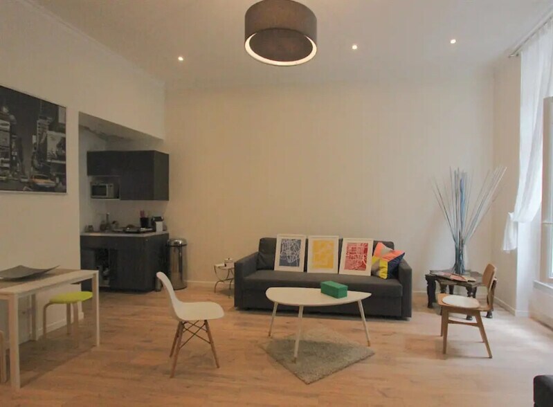 Bureau dans Paris à louer - Photo de l’immeuble – Image 2 sur 9