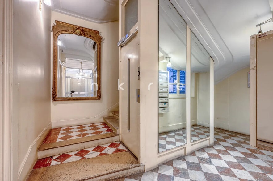 Bureau dans Paris à louer - Hall d’entrée – Image 3 sur 15