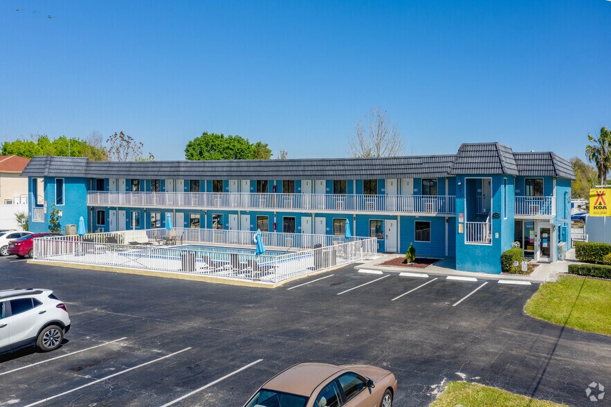4733 W Irlo Bronson Memorial Hwy, Kissimmee, FL à vendre - Photo principale – Image 1 sur 6