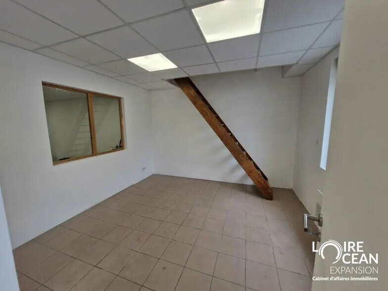 Local d’activités dans Thouaré-sur-Loire à louer - Photo de l’immeuble – Image 2 sur 4