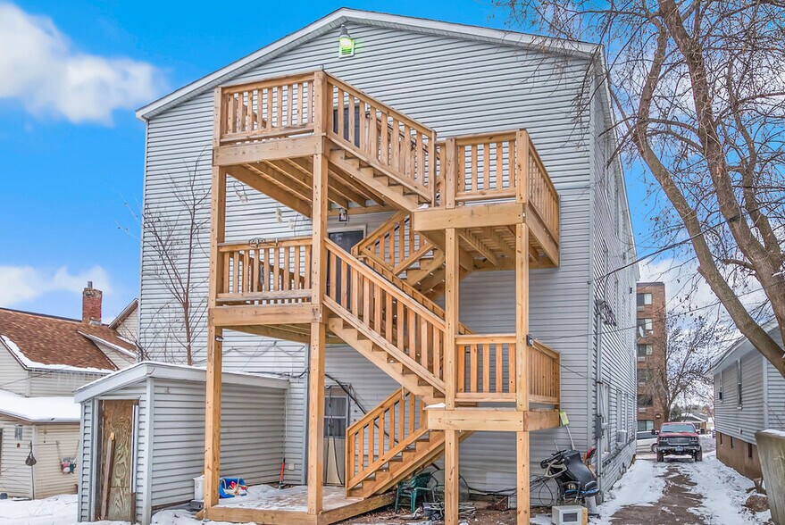 17 8th St, Cloquet, MN à vendre - Photo de l’immeuble – Image 2 sur 4
