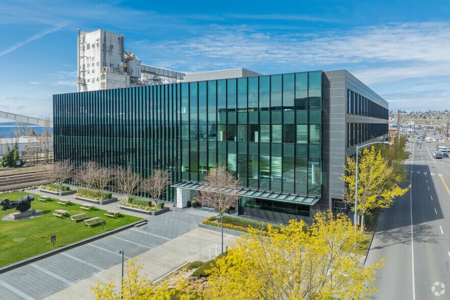 645 Elliott Ave W, Seattle, WA à louer - Photo principale – Image 1 sur 6