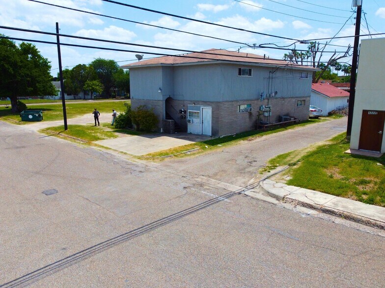 Mission portefeuille de 5 biens à vendre sur LoopNet.fr - Photo de l’immeuble – Image 1 sur 5