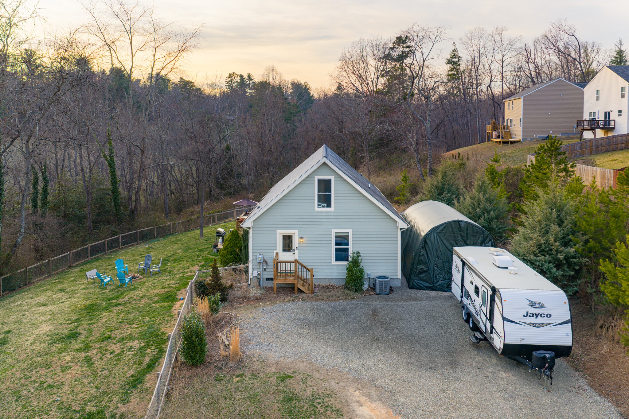 65 Owenby Rd, Candler, NC à vendre Photo principale– Image 1 sur 35
