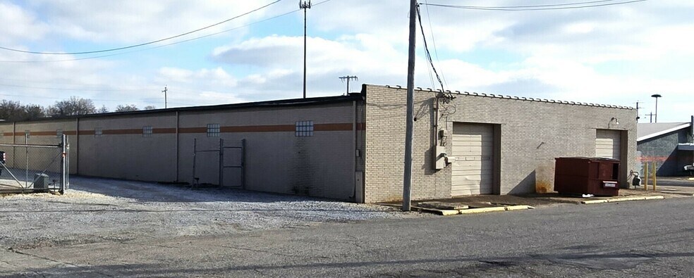 623 Perkins St, Union City, TN à louer - Photo de l’immeuble – Image 2 sur 6