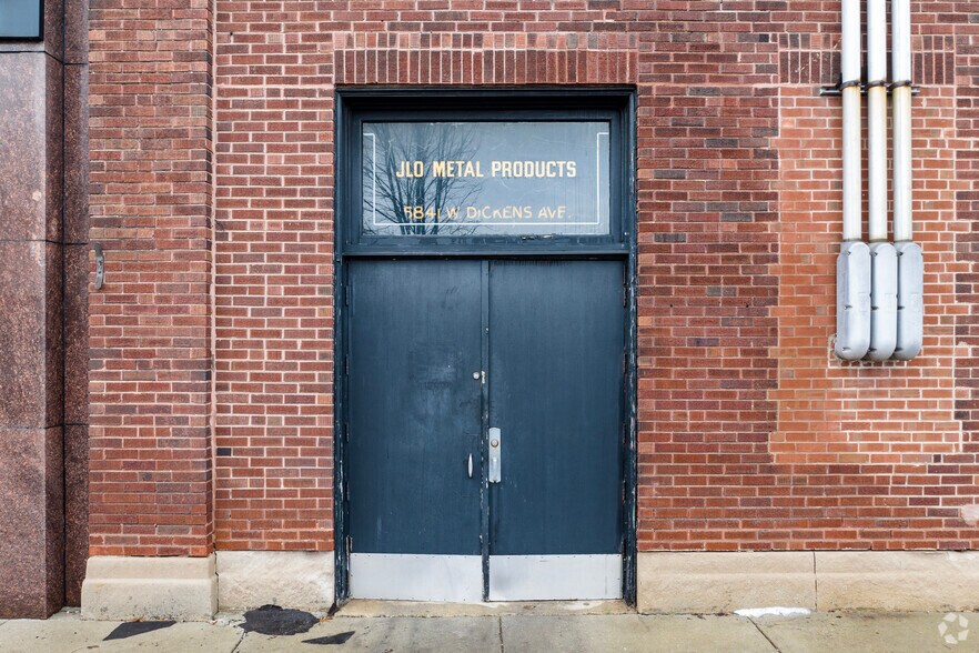 5841 W Dickens Ave, Chicago, IL à vendre - Photo de l’immeuble – Image 3 sur 3