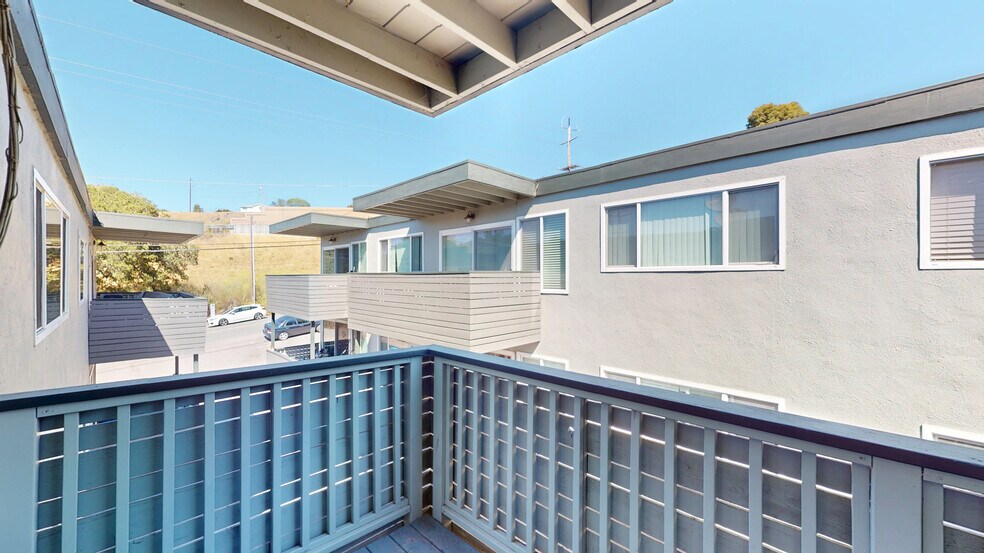 19 Merrydale Rd, San Rafael, CA à vendre - Photo de l’immeuble – Image 3 sur 14