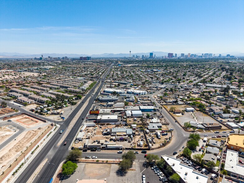 1775 N Rancho Dr, Las Vegas, NV à vendre - Photo principale – Image 1 sur 35