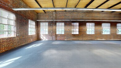 231 N Graham St, Charlotte, NC à vendre Photo intérieure– Image 1 sur 3