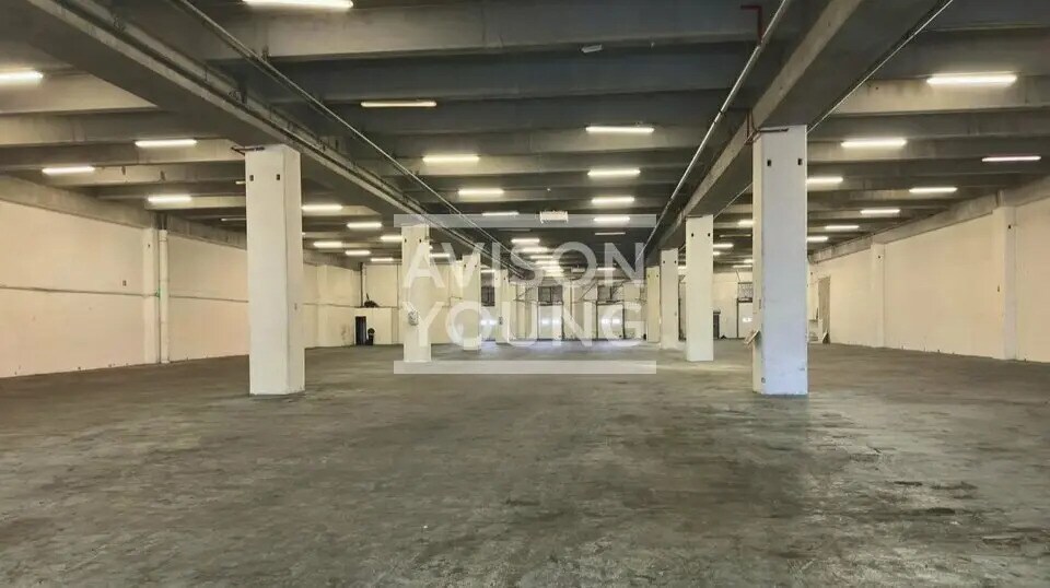 Local d’activités dans Pantin à louer - Photo de l’immeuble – Image 3 sur 7