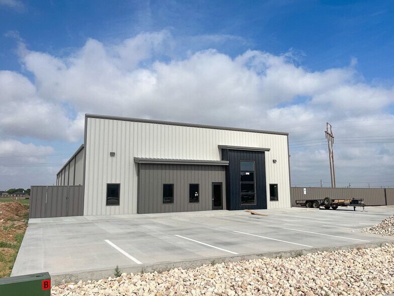 6704 Yonkers Avenue, Lubbock, TX à vendre - Photo de l’immeuble – Image 3 sur 7