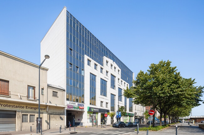 Plus de détails pour 221 Avenue Du Président Wilson, Saint-Denis - Bureau à louer