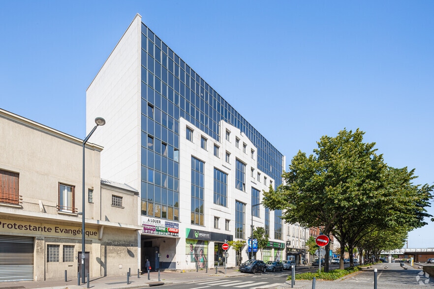 221 Avenue Du Président Wilson, Saint-Denis à louer - Photo principale – Image 1 sur 3