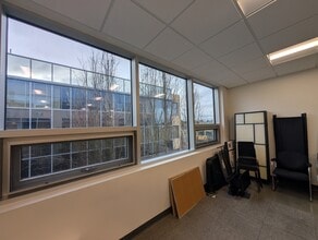 7327 137th St, Surrey, BC à louer Photo intérieure– Image 2 sur 10