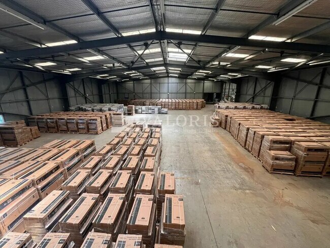 Plus de détails pour Industriel/Logistique à louer