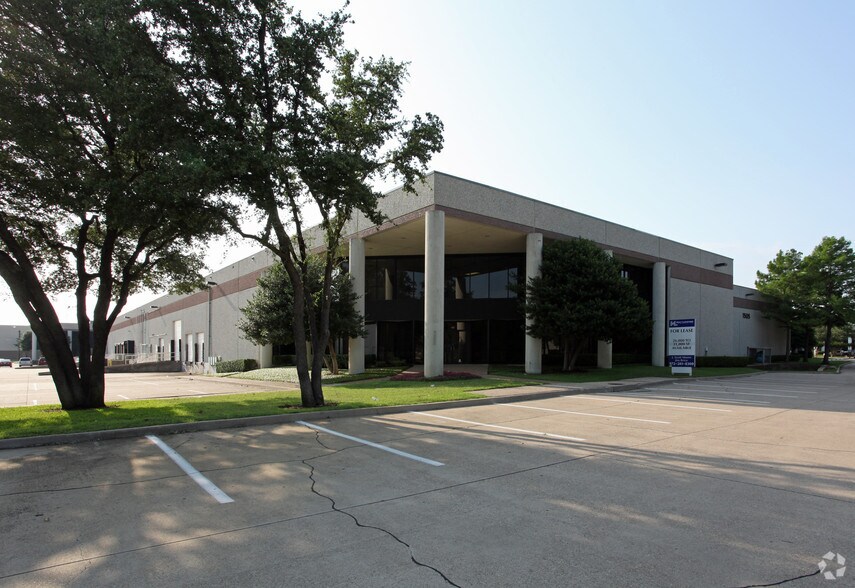 1505 Wallace Dr, Carrollton, TX à louer - Photo de l’immeuble – Image 3 sur 10