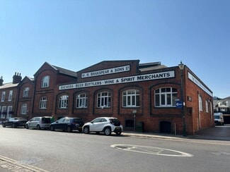 Plus de détails pour 21 Old Brewery Ln, Henley On Thames - Bureau à louer
