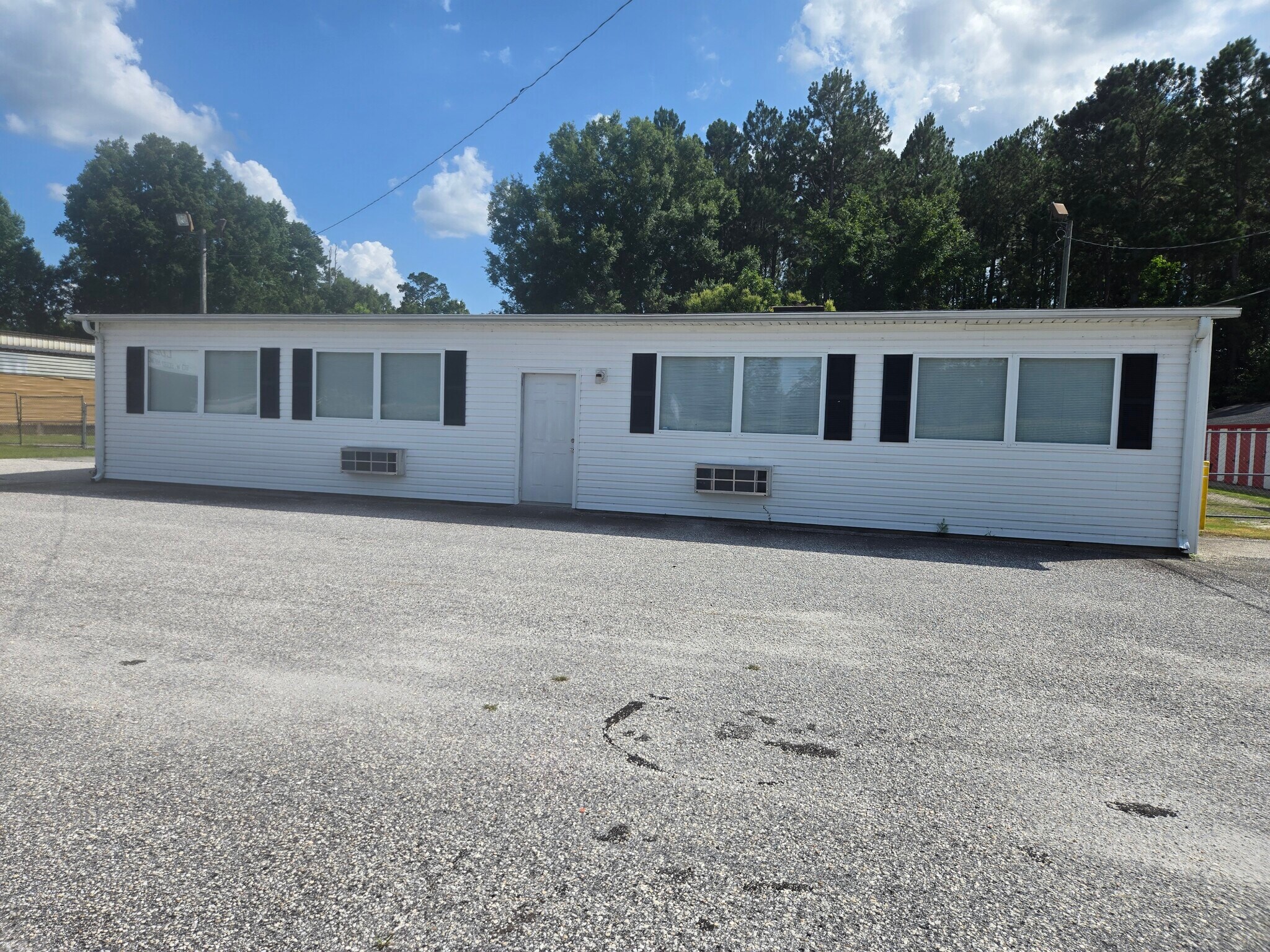 817 W Bobo Newsom Hwy, Hartsville, SC à louer Photo de l’immeuble– Image 1 sur 11
