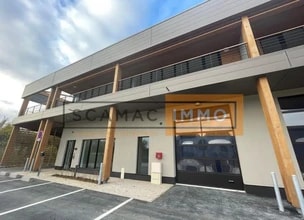 Local d’activités dans Croissy-Beaubourg à louer Photo de l’immeuble– Image 1 sur 7