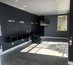 961 SW 7th St, Miami, FL à louer Photo intérieure– Image 1 sur 11