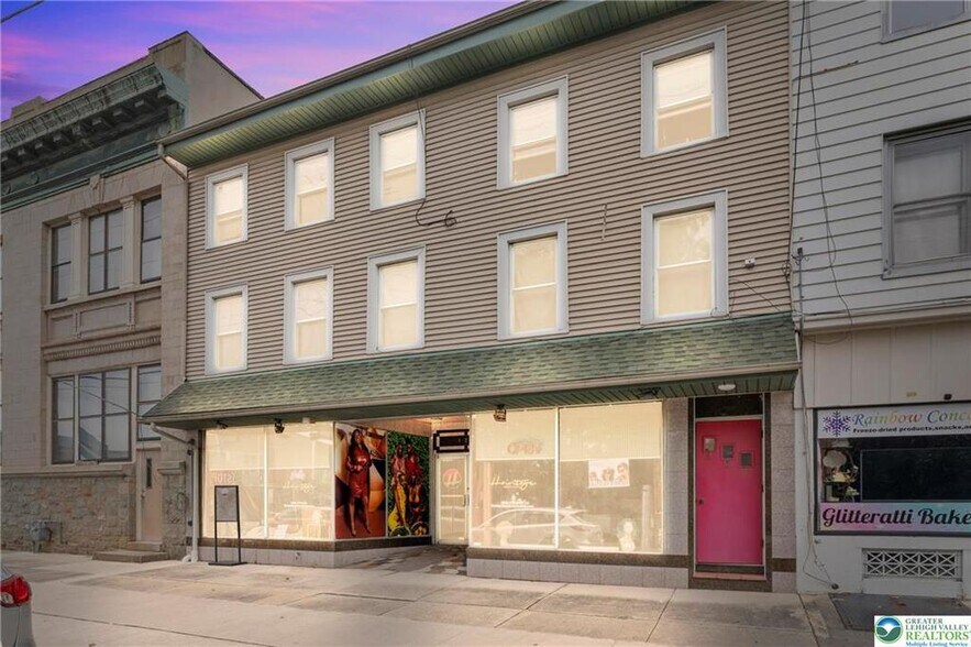 427 Front St, Catasauqua, PA à louer - Photo de l’immeuble – Image 1 sur 12