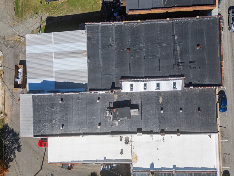 516 N Main St, Hillsville, VA à vendre - Photo de l’immeuble – Image 3 sur 41