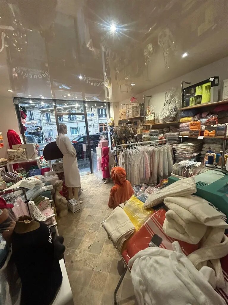 Local commercial dans Paris à louer Photo intérieure– Image 1 sur 3