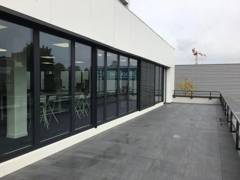 393 Rue Du Général De Gaulle, Marcq-en-Baroeul à louer - Photo de l’immeuble – Image 2 sur 3