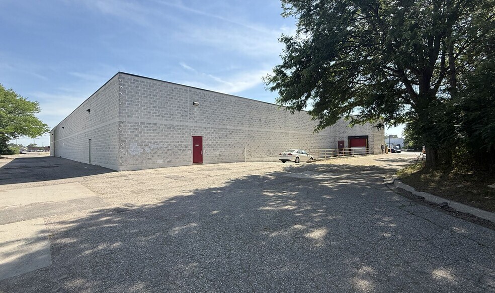35150 Central City Pky, Westland, MI à vendre - Photo de l’immeuble – Image 2 sur 6