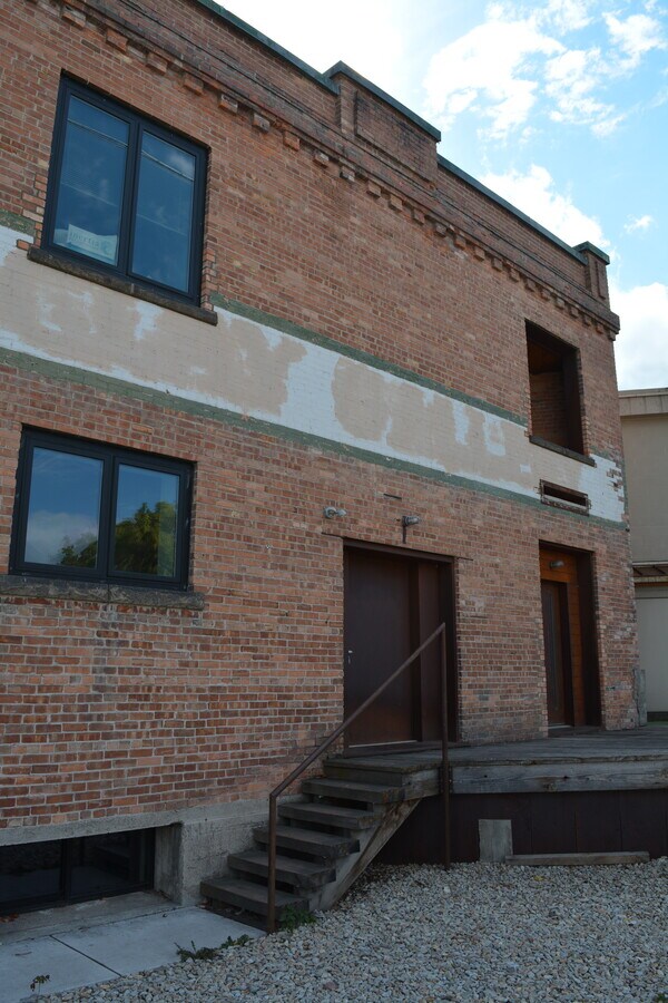 View Photo