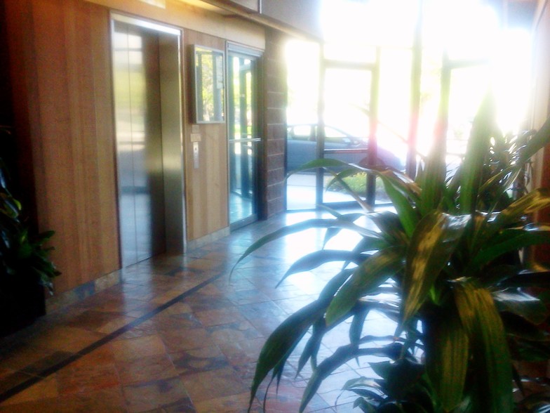 Downtown Santa Rosa, Santa Rosa, CA à louer - Hall d’entrée – Image 3 sur 3