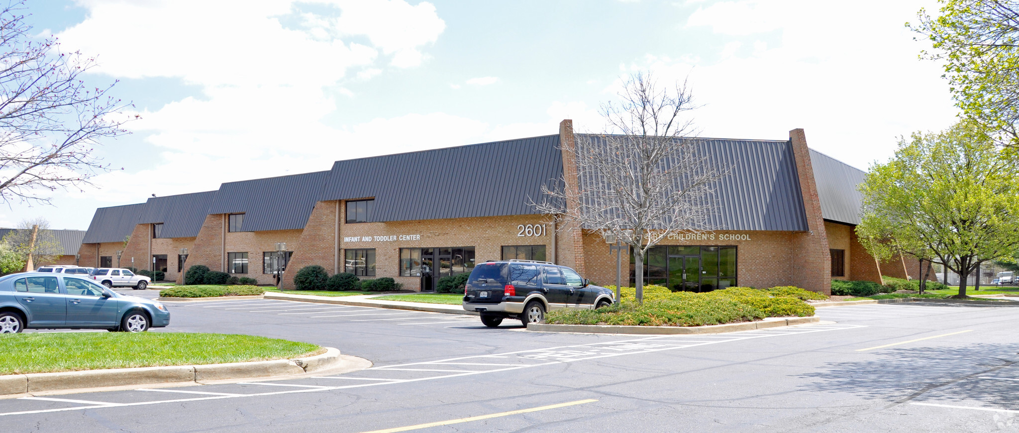 2601 N Rolling Rd, Windsor Mill, MD à louer Photo de l’immeuble– Image 1 sur 22